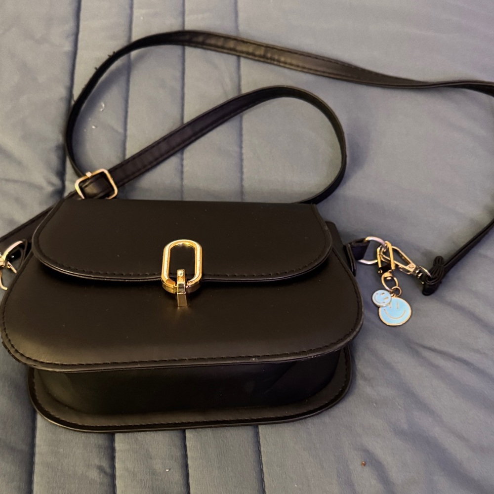 Elegant Black Crossbody Bag